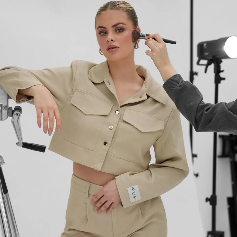 Olivia & Kate Beige Studio Cropped-Jacket Outlet